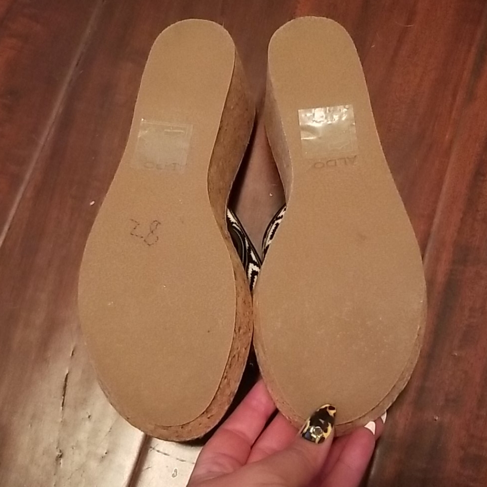 Sandals - Picture 3 of 3